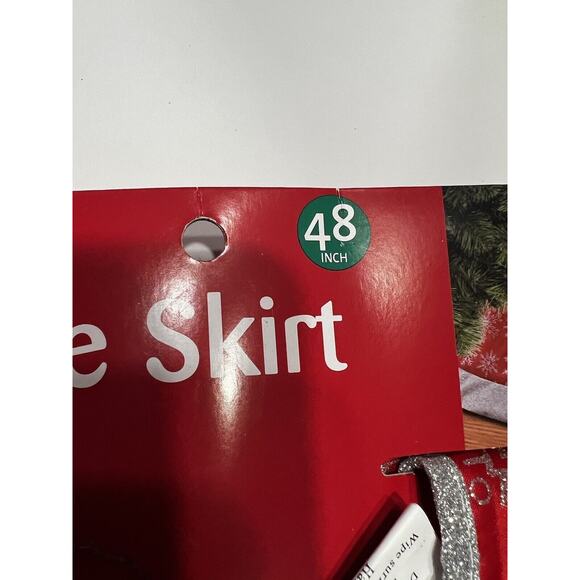 Tree Skirt Christmas Red & Silver Snowflakes 48" TREE SKIRT New! - Picture 6 of 13